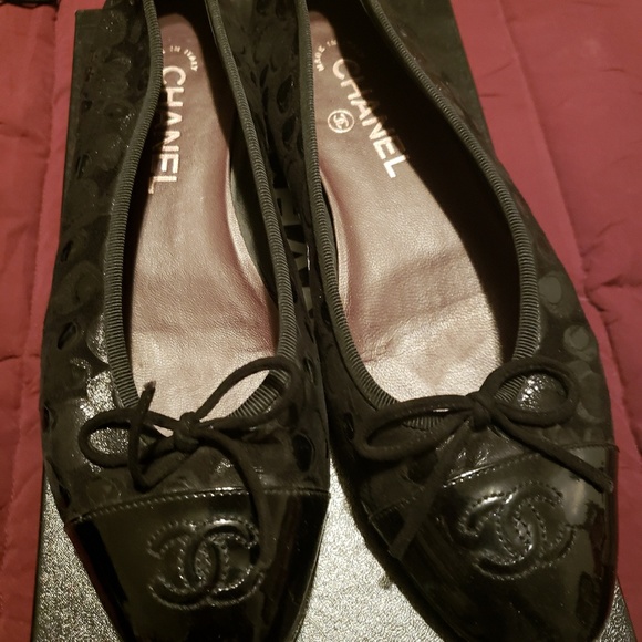 CHANEL Shoes - **SOLD** Chanel flats